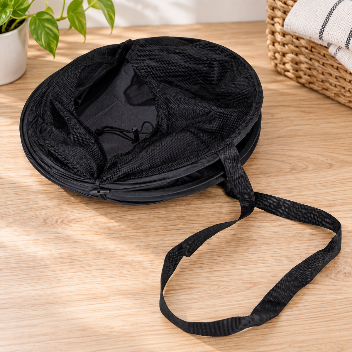 Rolling Pop-Up Laundry Hamper